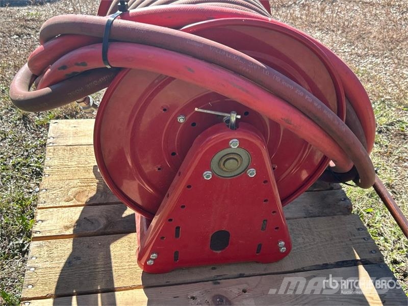 ReelCraft Electric Pickup Reel & Air Hose Kiti naudoti statybos komponentai