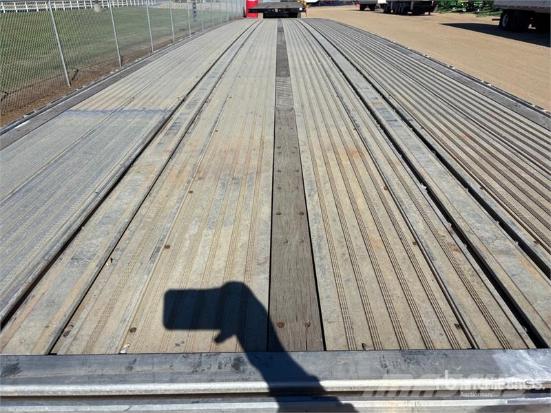 Reitnouer 48 ft T/A Spread Axle Flatbed Trailer Lavaperävaunut