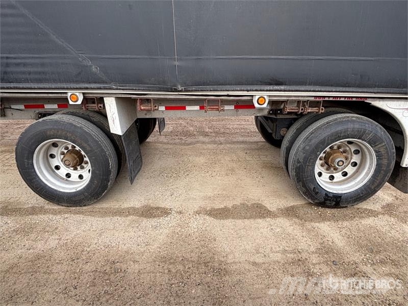 Reitnouer 48 ft T/A Spread Axle Curtain Side Trailer Curtainsideranhänger