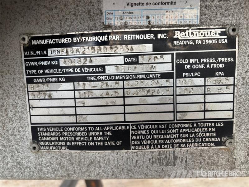 Reitnouer 48 ft T/A Spread Axle Curtain Side Trailer Curtainsideranhänger