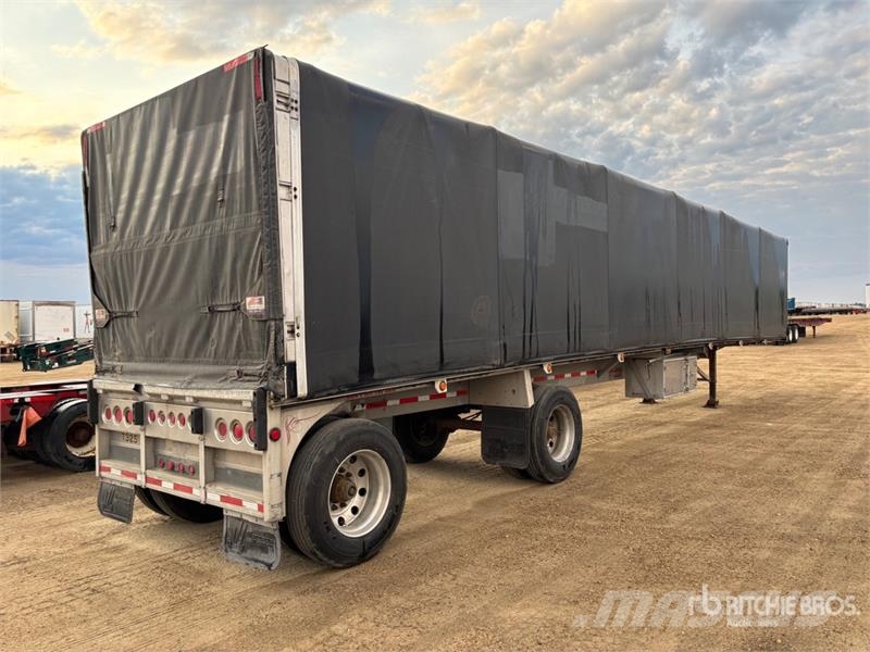 Reitnouer 48 ft T/A Spread Axle Curtain Side Trailer Curtainsideranhänger