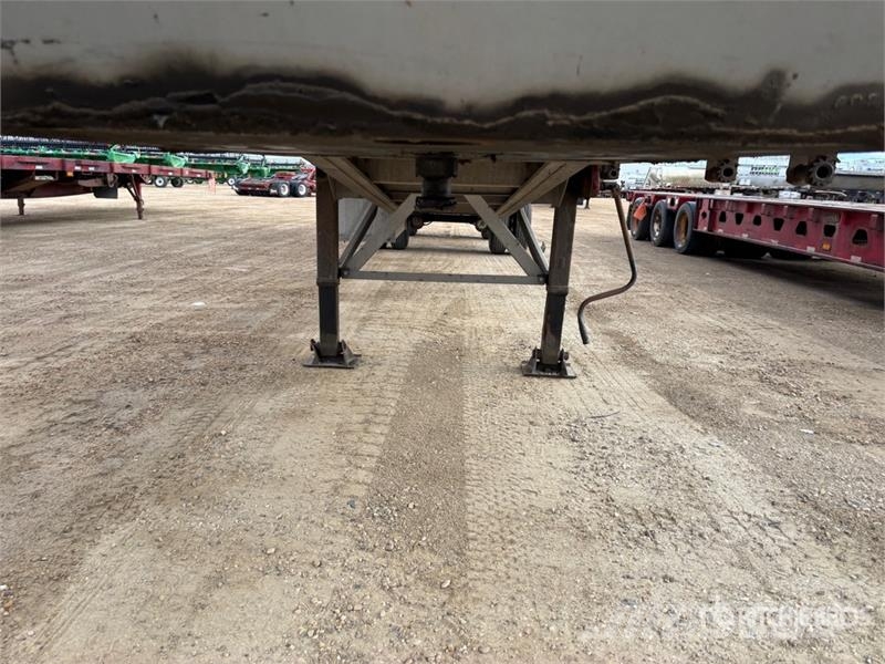 Reitnouer 48 ft T/A Spread Axle Curtain Side Trailer Curtainsideranhänger