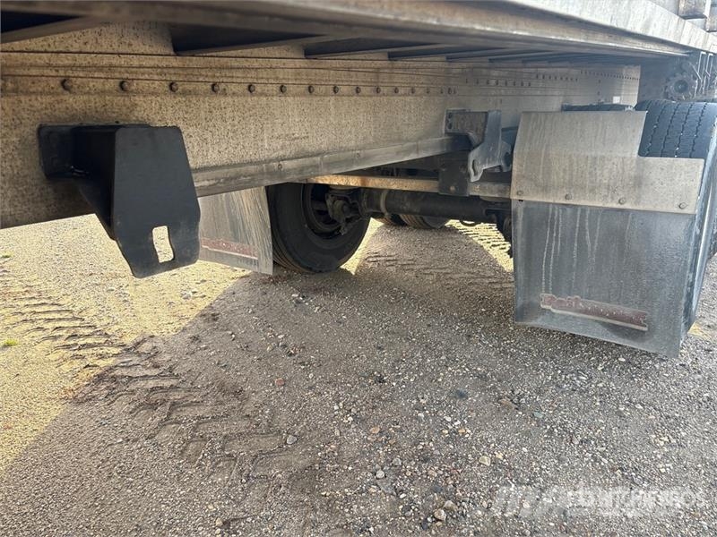 Reitnouer 53 ft T/A Spread Axle Flatbed Trailer Planhengere