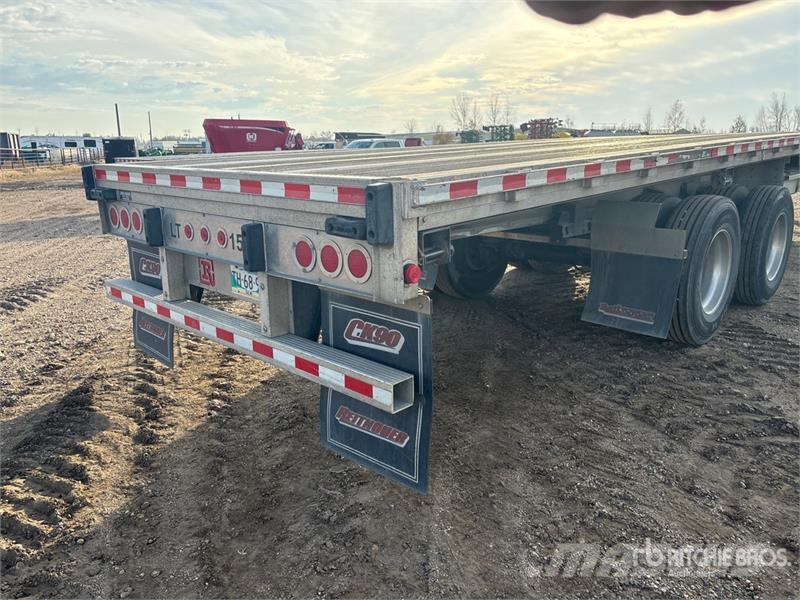 Reitnouer 53 ft T/A Spread Axle Flatbed Trailer Planhengere