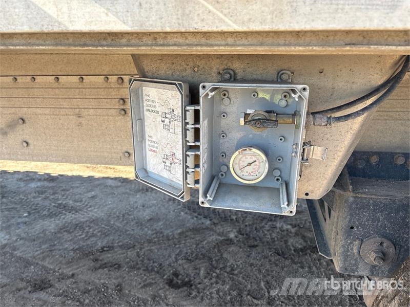 Reitnouer CK90 53 ft T/A Spread Axle Flatbed Trailer Vlakke laadvloer