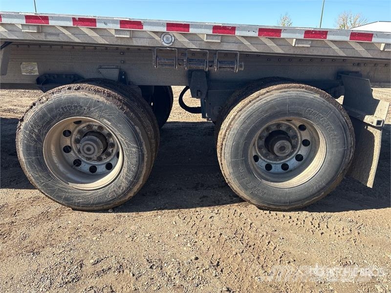 Reitnouer CK90 53 ft T/A Spread Axle Flatbed Trailer Vlakke laadvloer