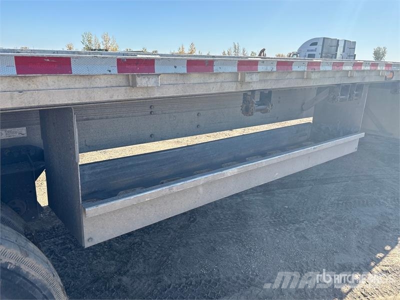 Reitnouer CK90 53 ft T/A Spread Axle Flatbed Trailer Vlakke laadvloer