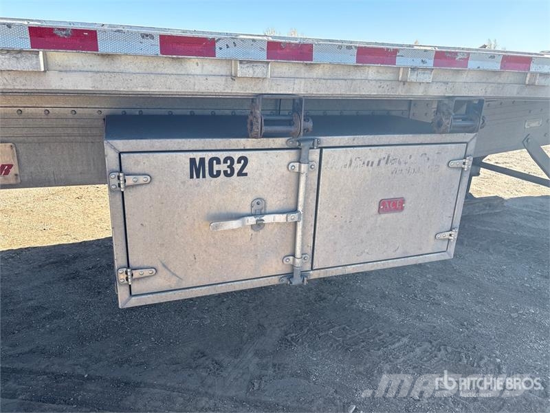 Reitnouer CK90 53 ft T/A Spread Axle Flatbed Trailer Vlakke laadvloer