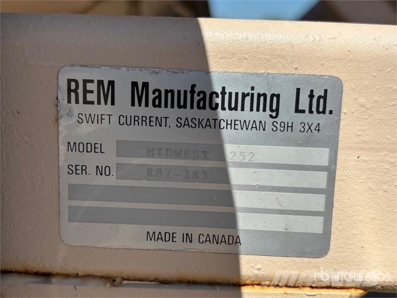 REM Manufacturing Ltd. Midwest 252 Grain Vac Secadores de grãos