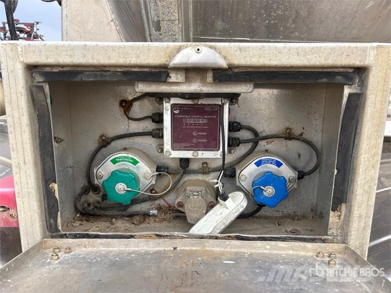 Remtec 31169 L Tri/A Super B-Train Lead Tanker Trailer Prikolice cisterne