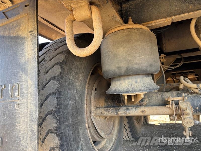 Renn 17 ft Tri/A Pup Dump Trailer Bañera