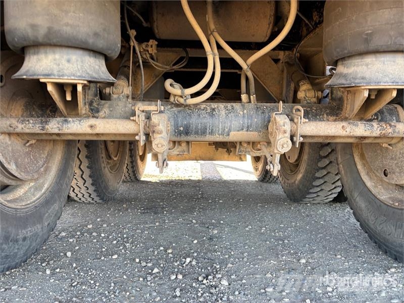 Renn 17 ft Tri/A Pup Dump Trailer Bañera