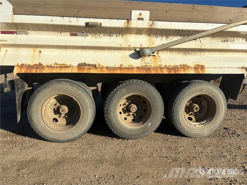 Renn 17 ft Tri/A Pup Dump Trailer Tipper trailers