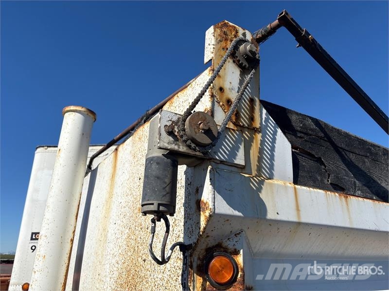 Renn 17 ft Tri/A Pup End Dump Trailer Remorque benne