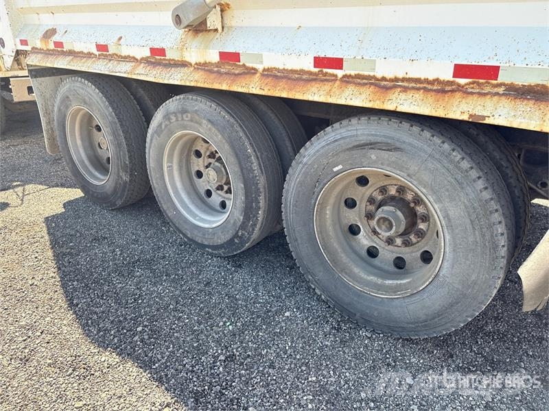 Renn 17 ft Tri/A Pup End Dump Trailer Remorque benne