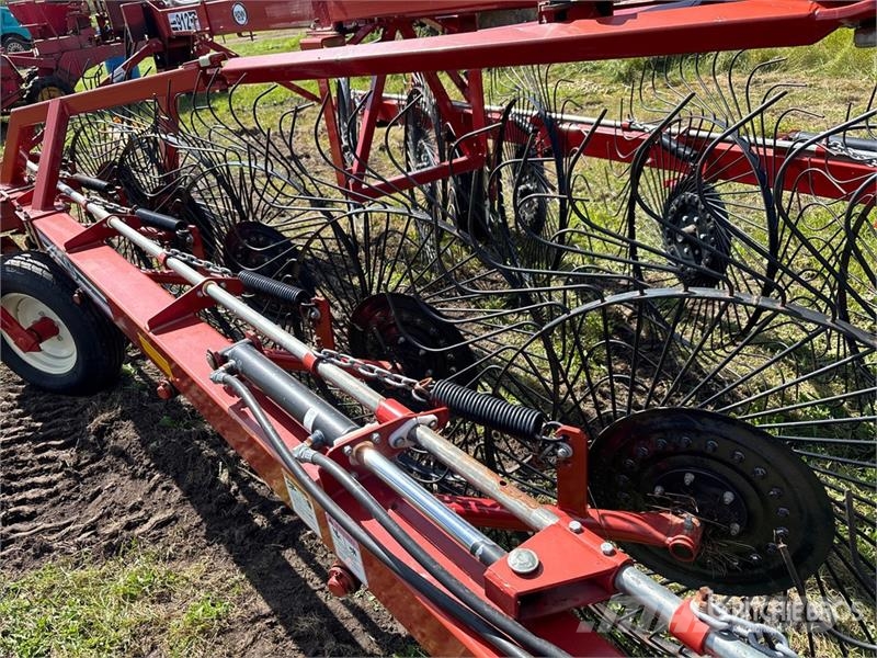 Renn 912 12 Wheel Hay Rake مكابس وميبسات التبن