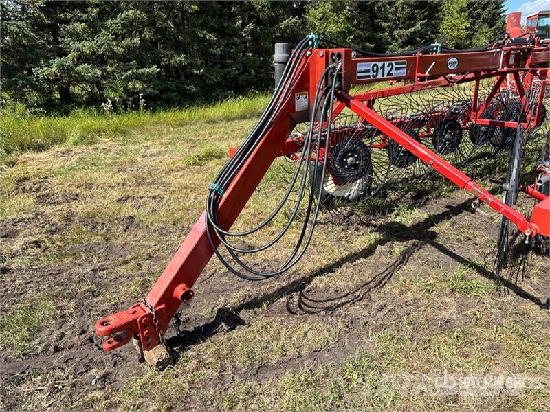 Renn 912 12 Wheel Hay Rake مكابس وميبسات التبن