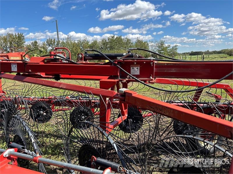 Renn 912 12 Wheel Hay Rake مكابس وميبسات التبن