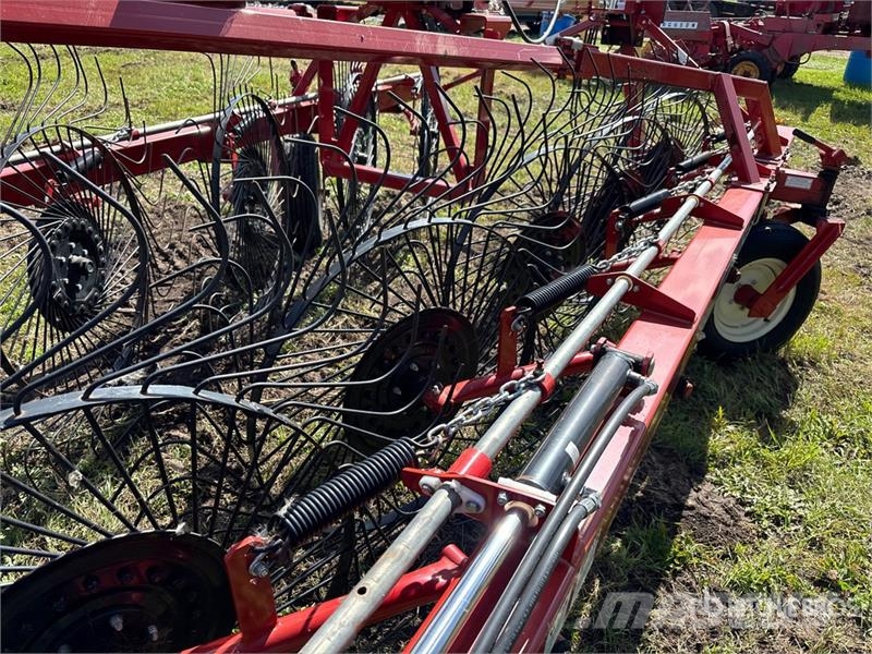 Renn 912 12 Wheel Hay Rake مكابس وميبسات التبن