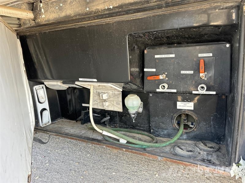  Rexhall RoseAir Motor Home キャンピングカーとキャラバン