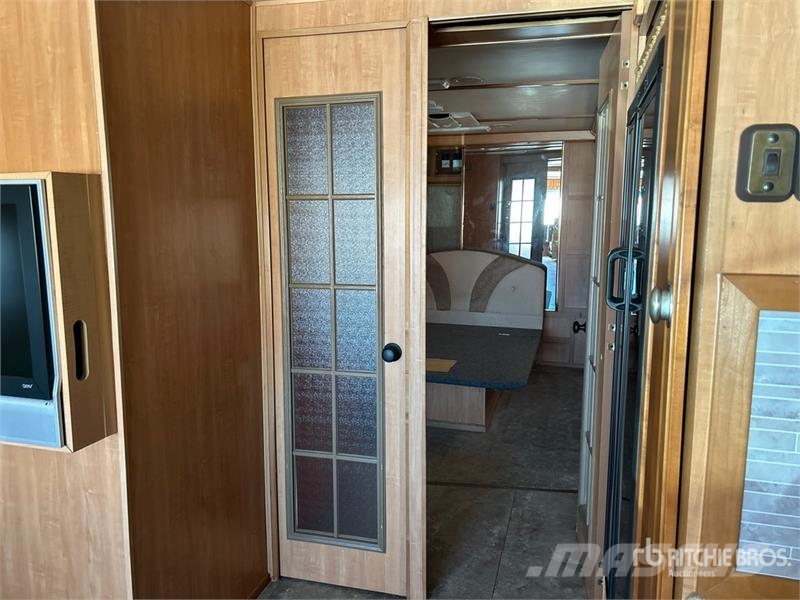  Rexhall RoseAir Motor Home キャンピングカーとキャラバン