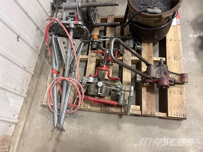 Ridgid 300-T2 Pipeline equipment