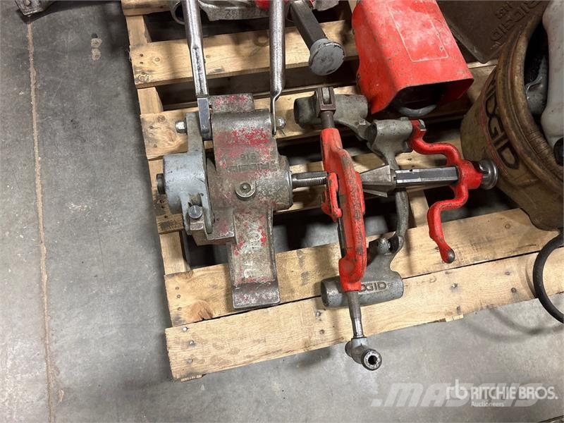  Ridgid 300-T2 Pipeline equipment