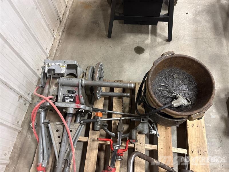 Ridgid 300-T2 Pipeline equipment