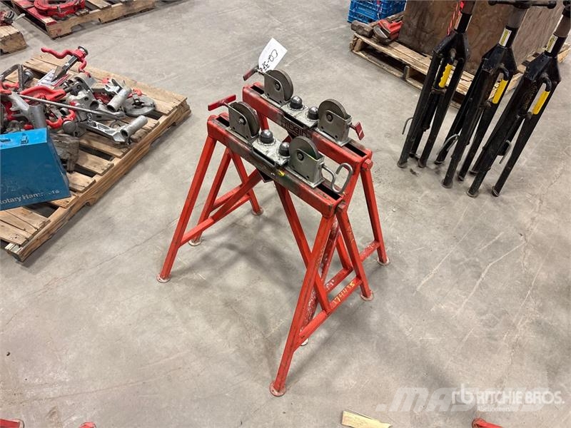  Ridgid of (2) Ridgid AR-99 Pipe Stand Oprema za cevovod