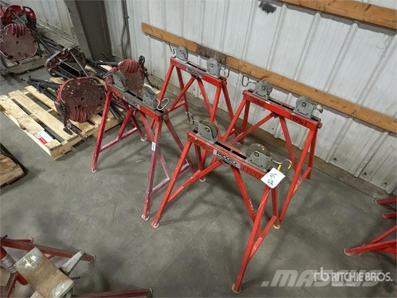  Ridgid of (4) Ridgid AR-99 Roller Pipe Stand Pipeline Ausrüstung