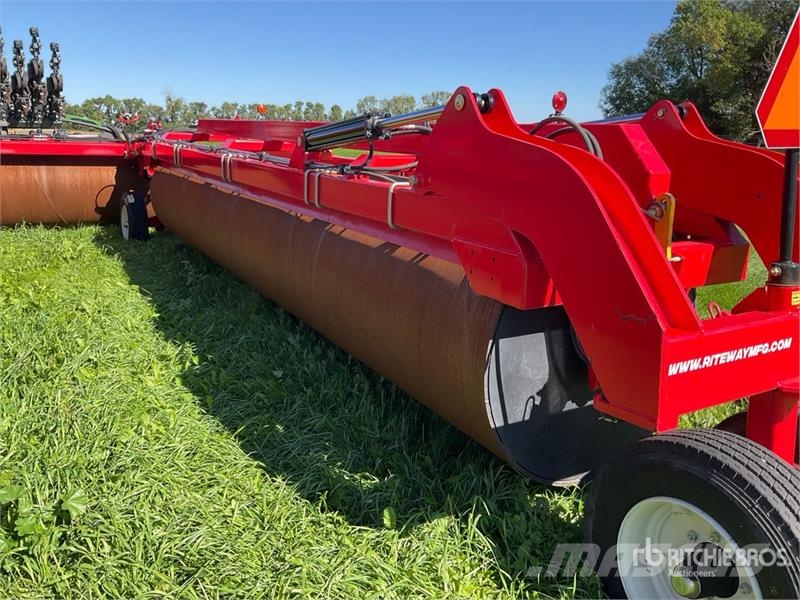 Riteway F3-52 52 ft Land Roller Volai