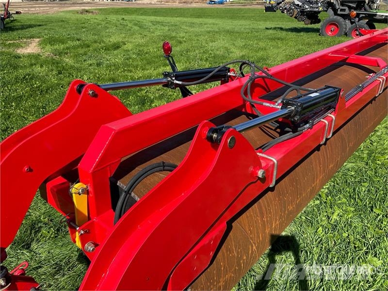 Riteway F3-52 52 ft Land Roller Volai