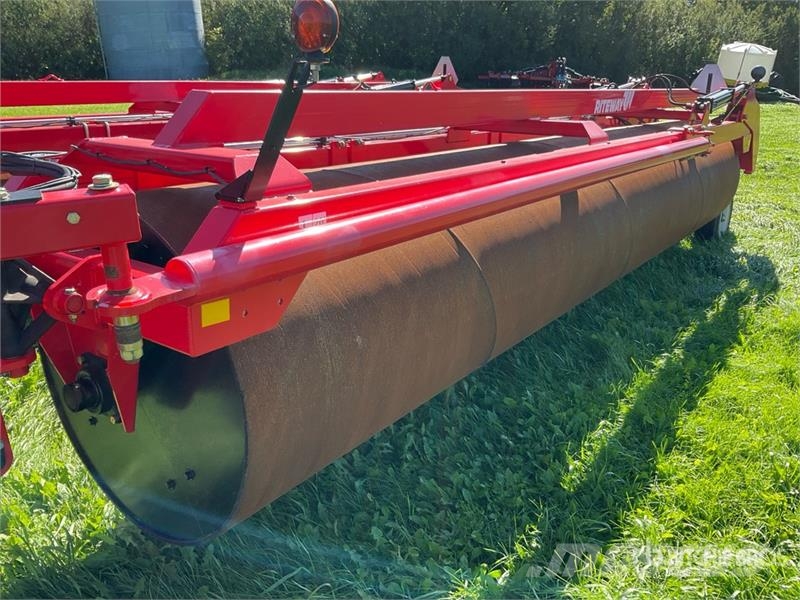 Riteway F3-52 52 ft Land Roller Volai