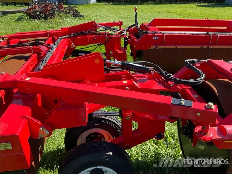Riteway F3-52 52 ft Land Roller Volai