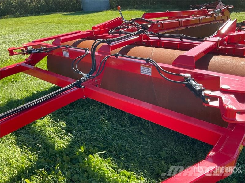 Riteway F3-52 52 ft Land Roller Volai
