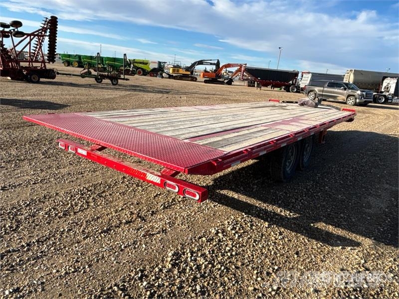 Roadclipper 9900 lb 24 ft T/A Tilt Deck Trailer Low loaders