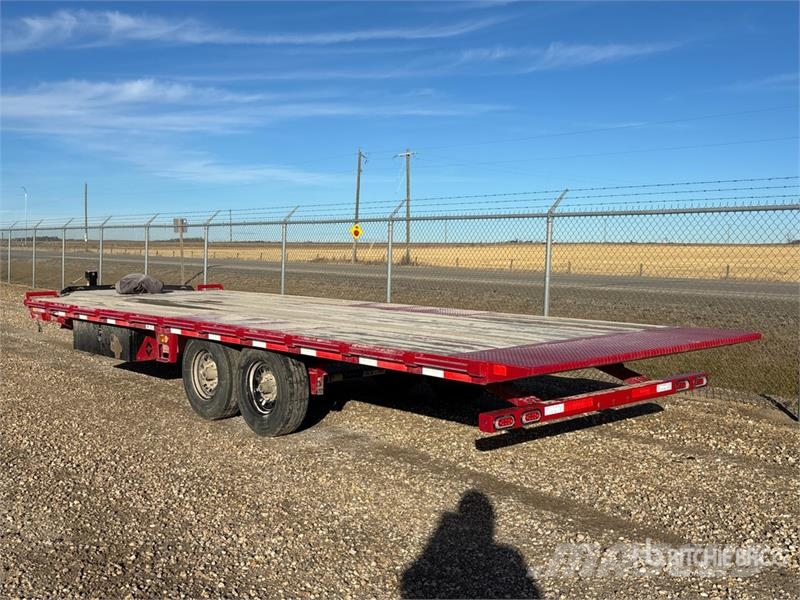 Roadclipper 9900 lb 24 ft T/A Tilt Deck Trailer Low loaders