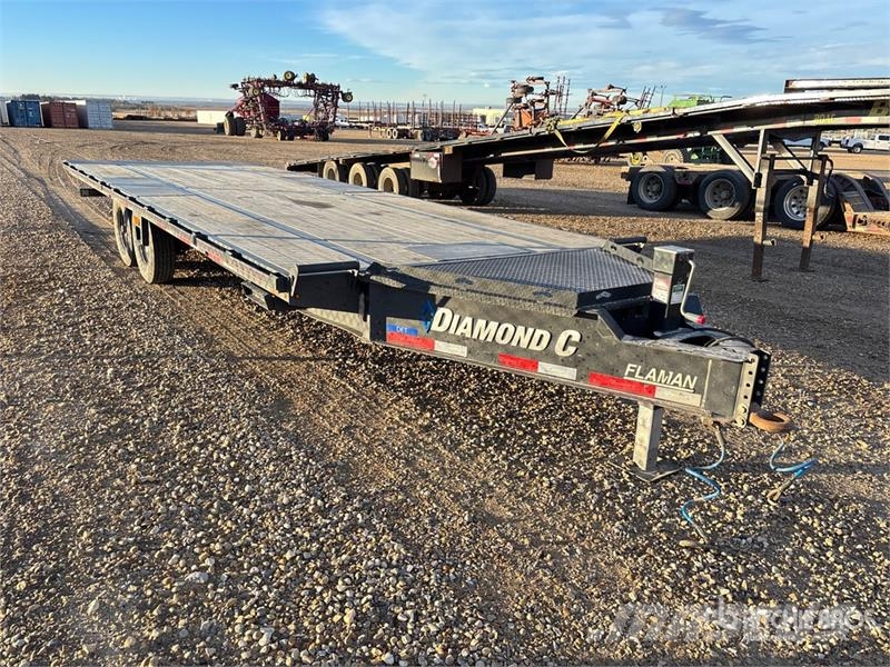 Roadclipper 9910 lb 24 ft T/A Tilt Deck Trailer Low loaders