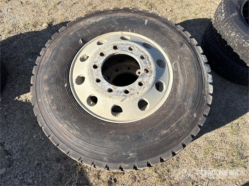 Roadlux R528 11R22.5 Tires Шины и колёса