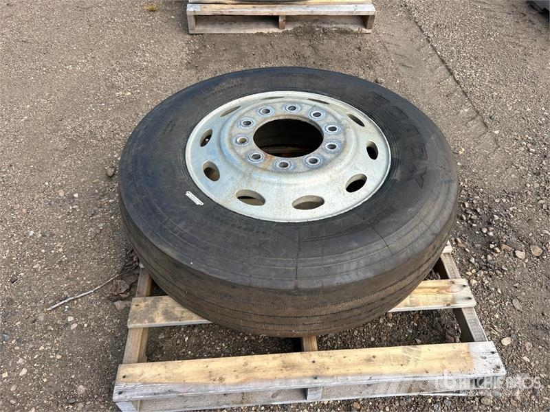 RoadX 11R24.5 Tires Tyres, wheels and rims