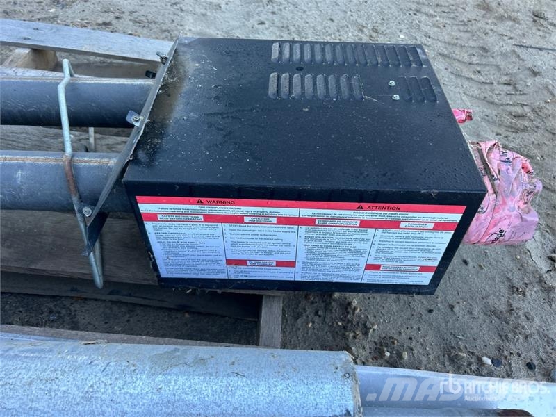  Roberts Gordon CGTH-30 7 ft Radiant Tube Heater Kiti naudoti statybos komponentai