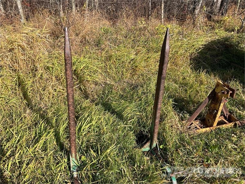  Roblin Welding 44 in 3-Point Bale Spear ملحقات أخرى للجرارات