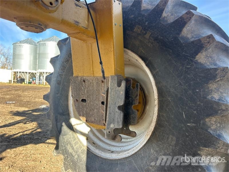 RoGator 864 90 ft 4x4 High Clearance Self-Propelled Spraye Self-propelled sprayers