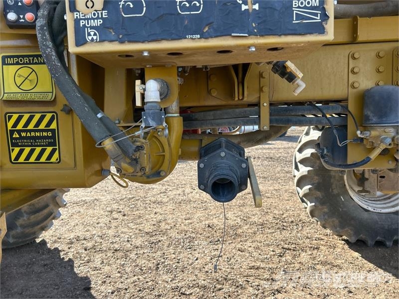 RoGator 864 90 ft 4x4 High Clearance Self-Propelled Spraye Self-propelled sprayers