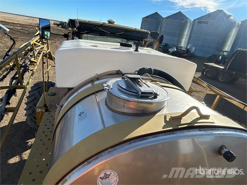 RoGator 864 90 ft 4x4 High Clearance Self-Propelled Spraye Self-propelled sprayers