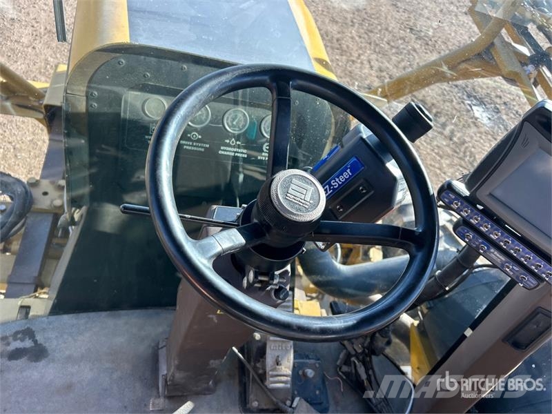 RoGator 864 90 ft 4x4 High Clearance Self-Propelled Spraye Self-propelled sprayers
