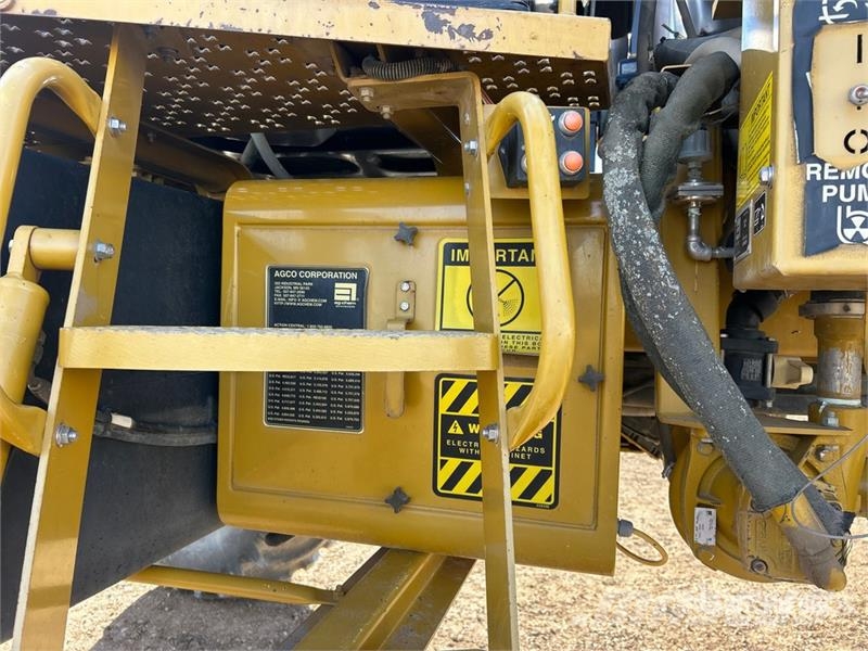 RoGator 864 90 ft 4x4 High Clearance Self-Propelled Spraye Self-propelled sprayers