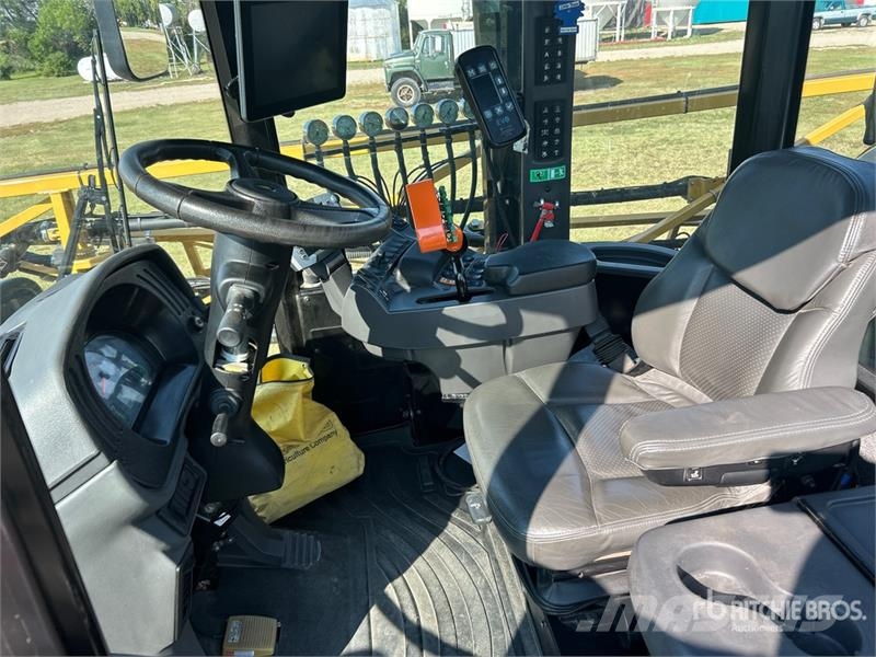 RoGator RG900 120 ft 4x4 High Clearance Floater Self-Prope Selbstfahrende Sprühgeräte