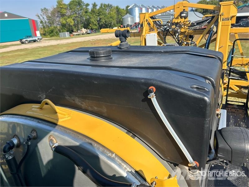 RoGator RG900 120 ft 4x4 High Clearance Floater Self-Prope Selbstfahrende Sprühgeräte