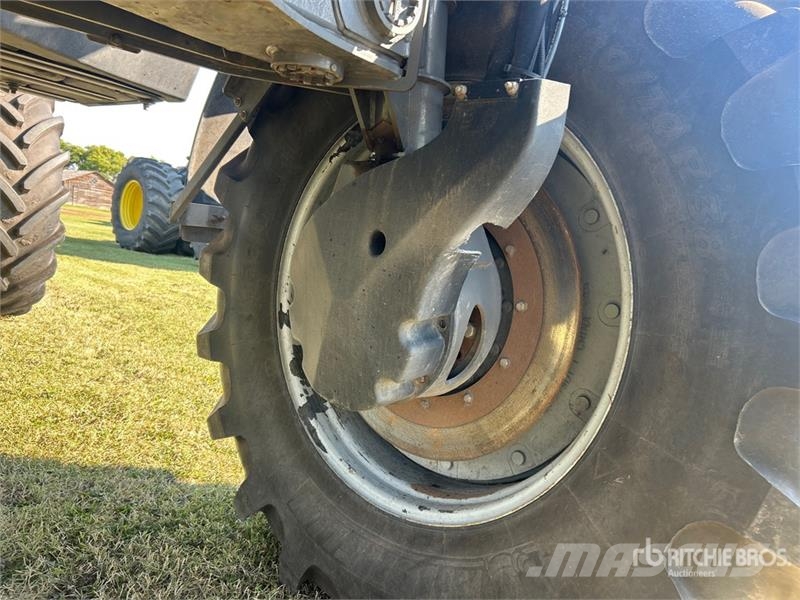 RoGator RG900 120 ft 4x4 High Clearance Floater Self-Prope Selbstfahrende Sprühgeräte
